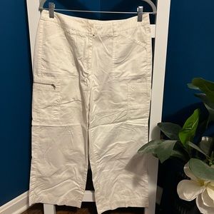 NWOT Jones New York Cargo Capris